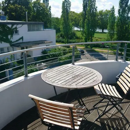 Konukevi Rheinblick 4*